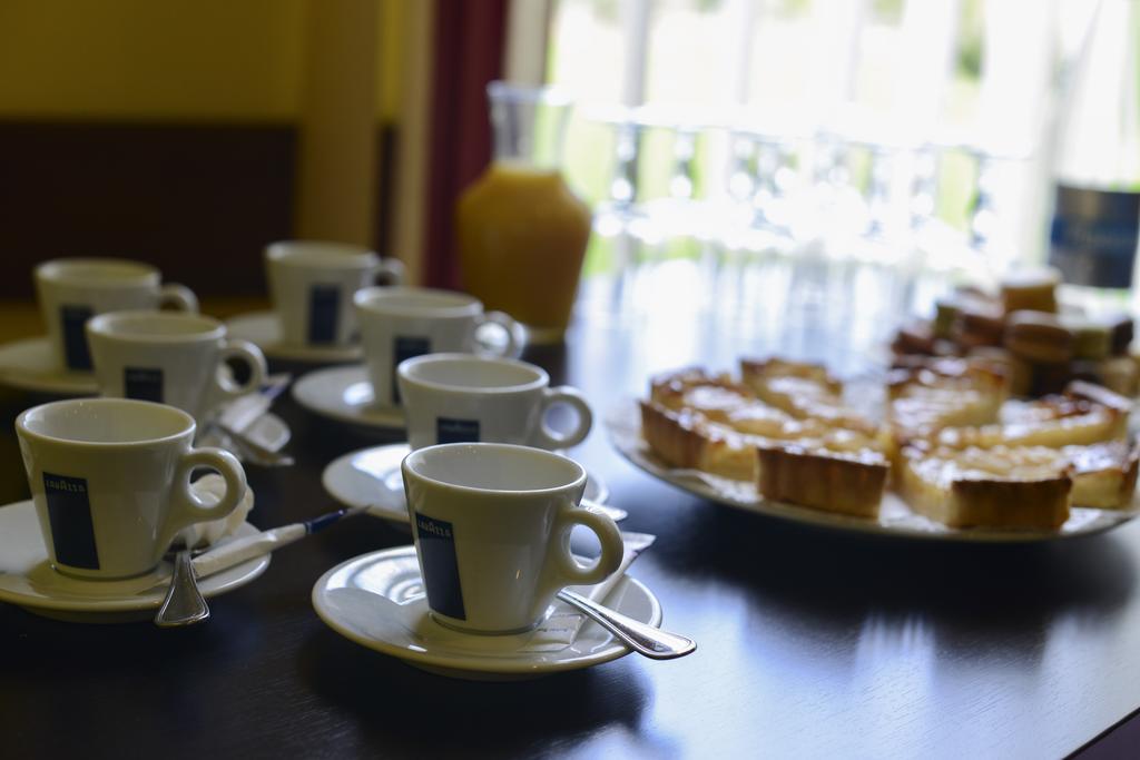 Logis Hotel Restaurant Le Sainte Mere Екстер'єр фото