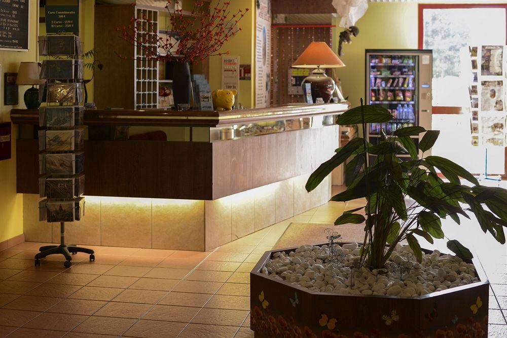 Logis Hotel Restaurant Le Sainte Mere Екстер'єр фото