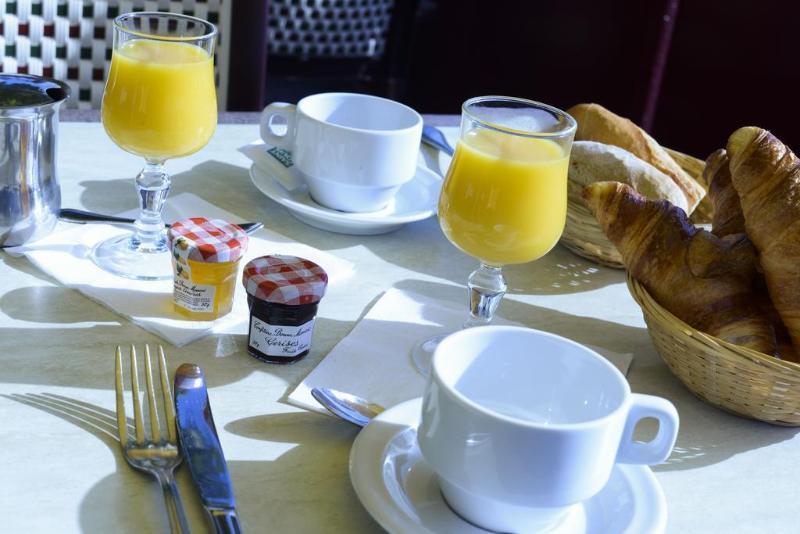 Logis Hotel Restaurant Le Sainte Mere Екстер'єр фото