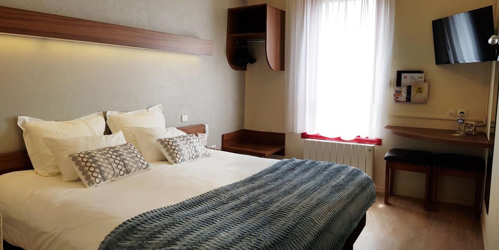 Logis Hotel Restaurant Le Sainte Mere Екстер'єр фото