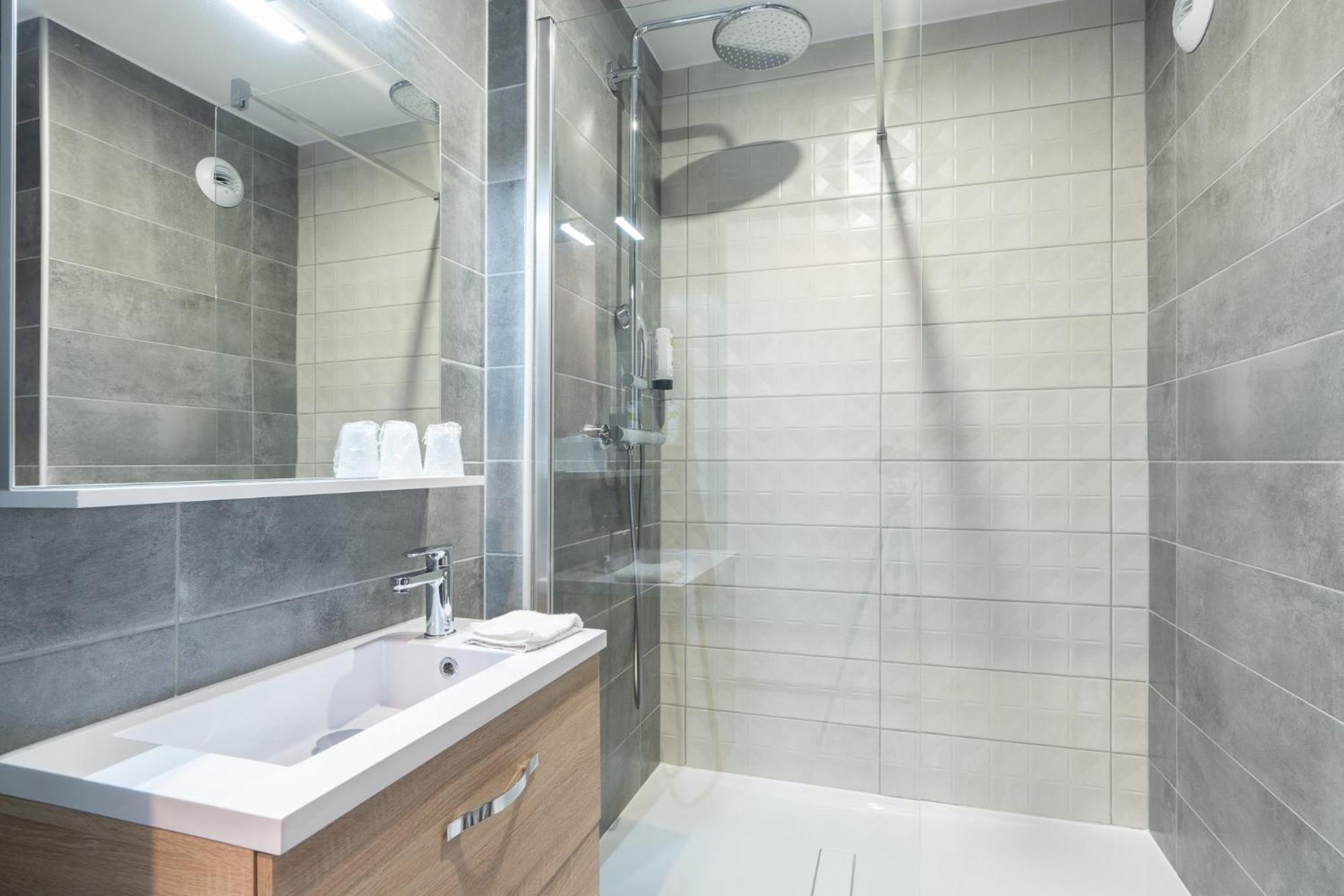 Logis Hotel Restaurant Le Sainte Mere Екстер'єр фото