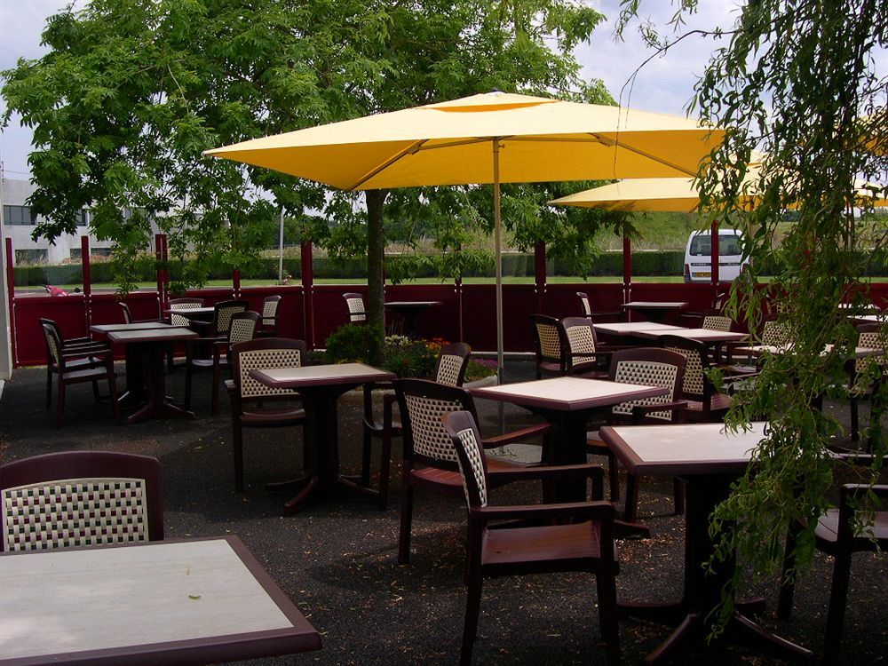 Logis Hotel Restaurant Le Sainte Mere Екстер'єр фото